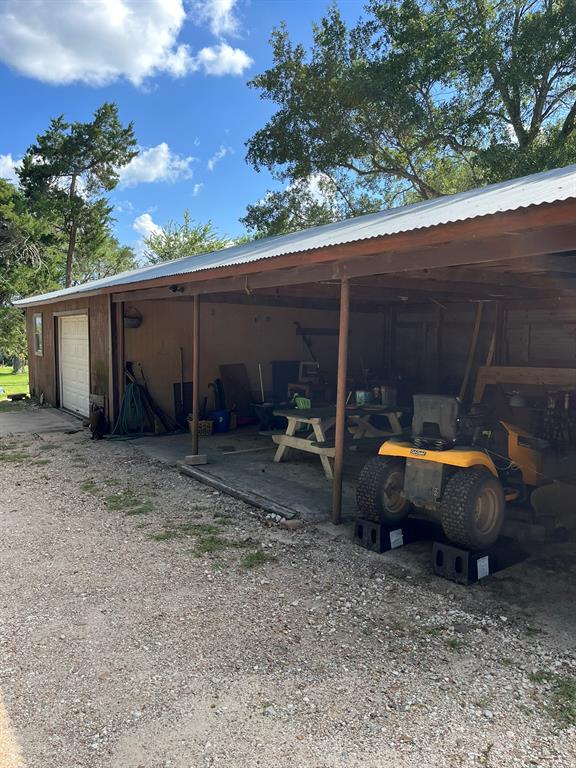 6303 Greenvine Road Property Photo 15