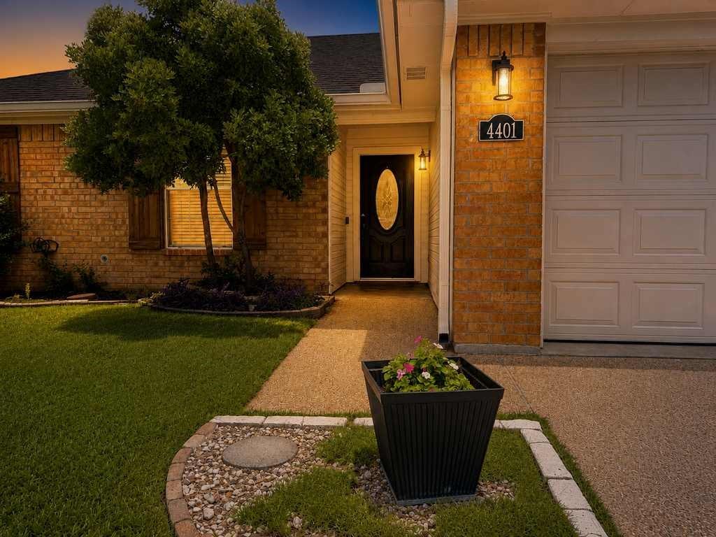 4401 Lacey Circle Property Photo 3