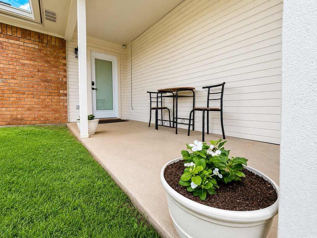 4401 Lacey Circle Property Photo 7