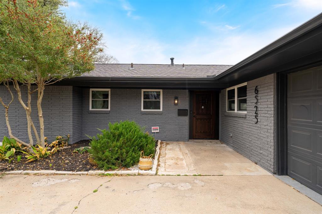 6525 Dakar Road Property Photo 3