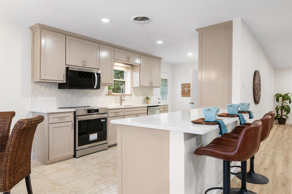 6525 Dakar Road Property Photo 17