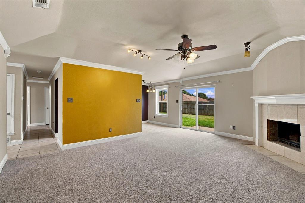 4202 Maple Springs Drive Property Photo 7