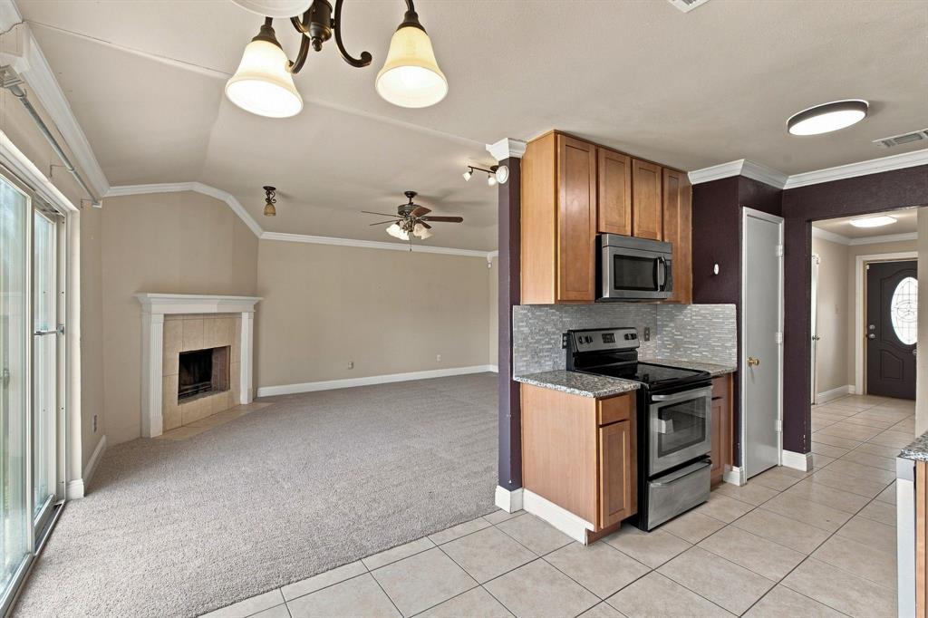 4202 Maple Springs Drive Property Photo 10