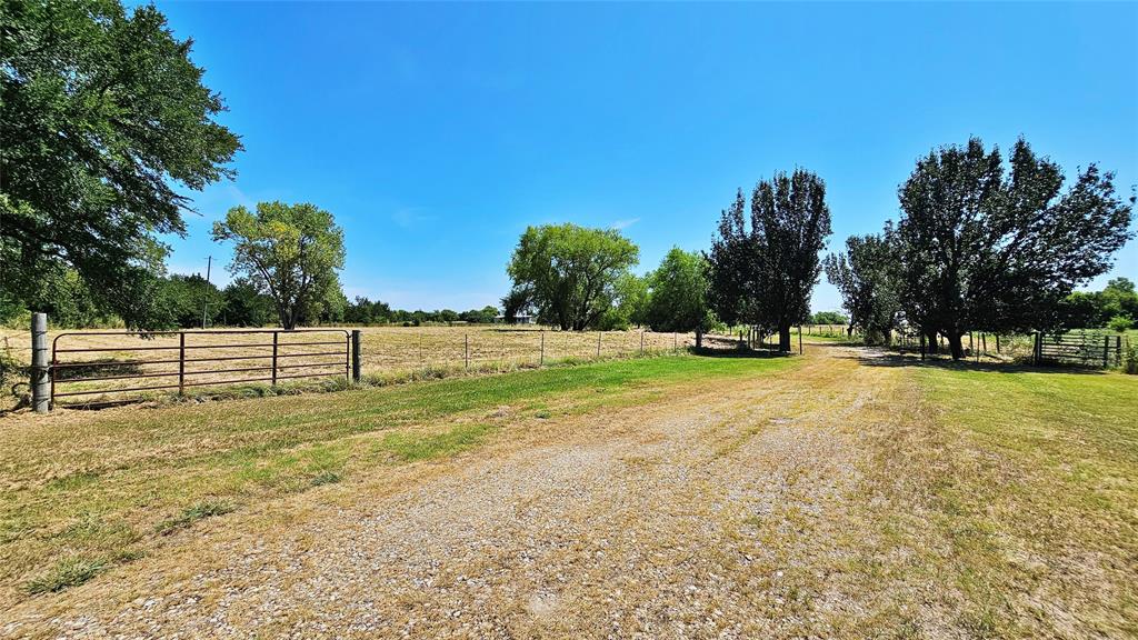 2247 County Road 2130 Property Photo 30