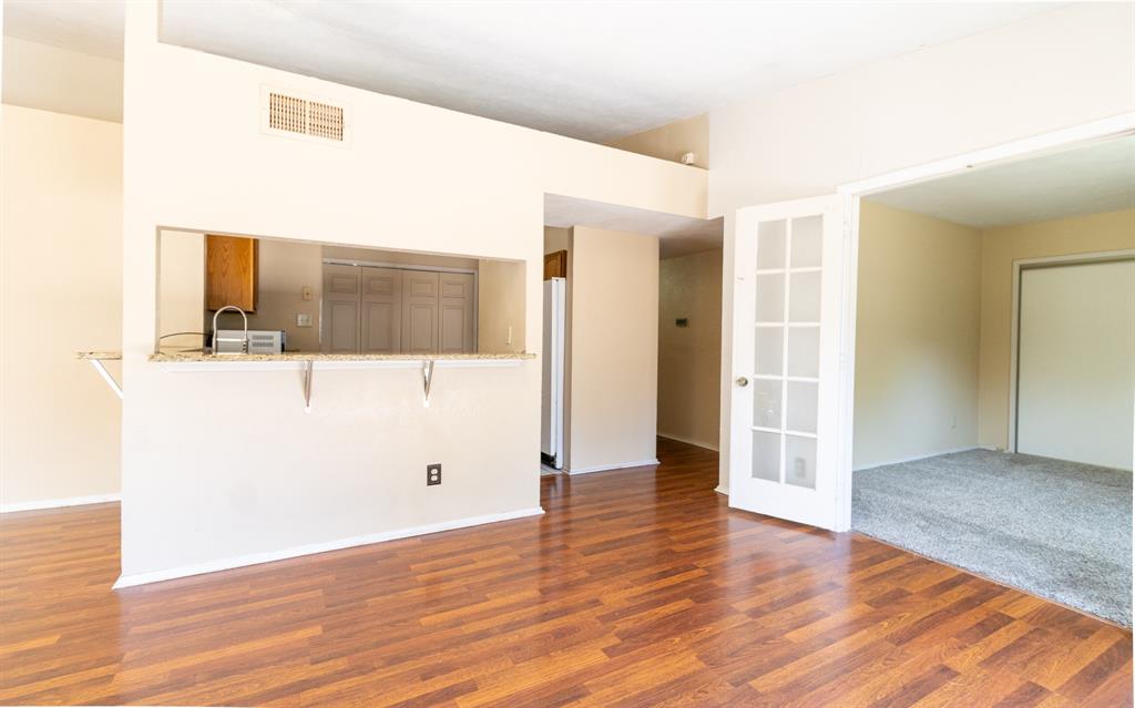 2910 Galemeadow Drive Property Photo 7