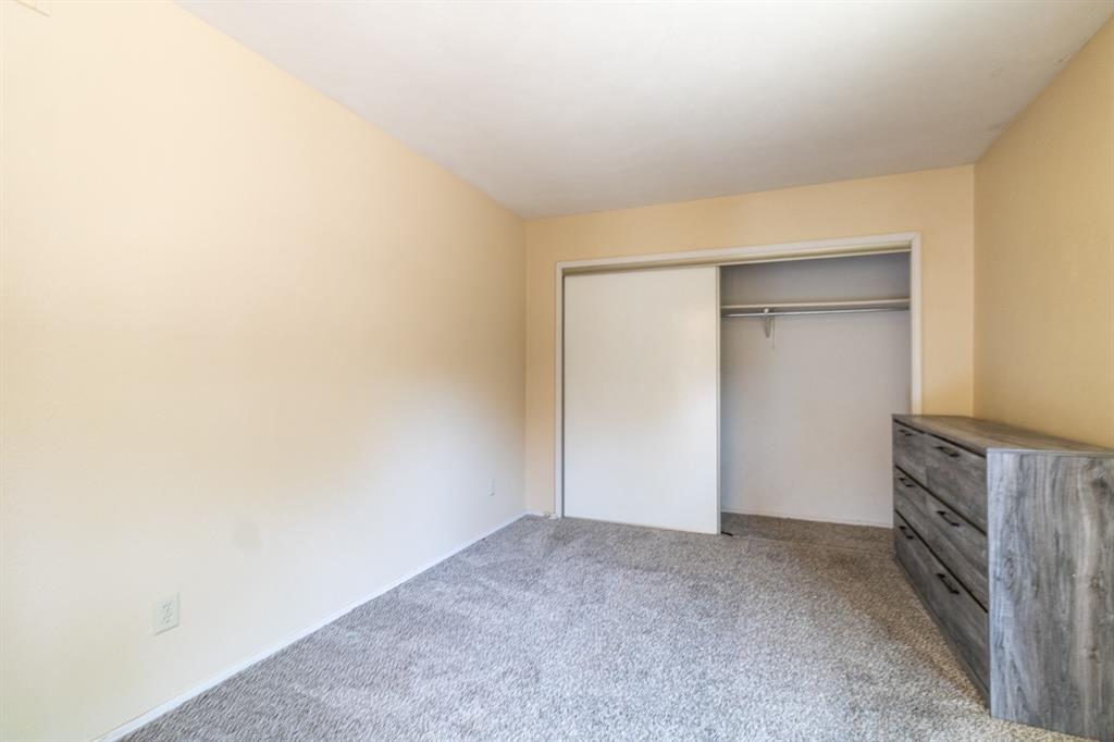 2910 Galemeadow Drive Property Photo 11