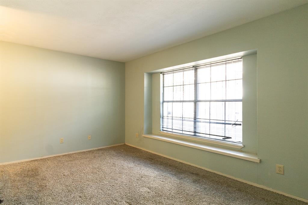 2910 Galemeadow Drive Property Photo 13