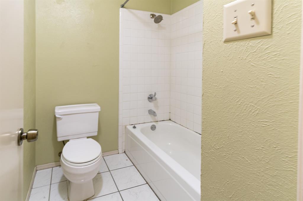 2910 Galemeadow Drive Property Photo 16