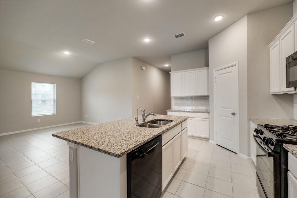 4544 Hemingway Avenue Property Photo 9