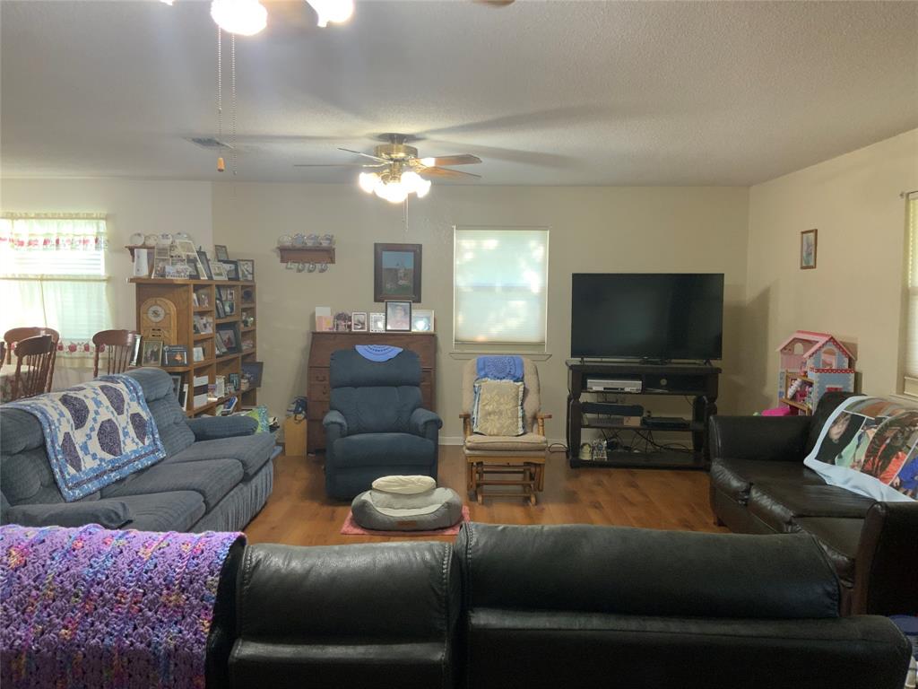 600 County Road 107 Property Photo 10