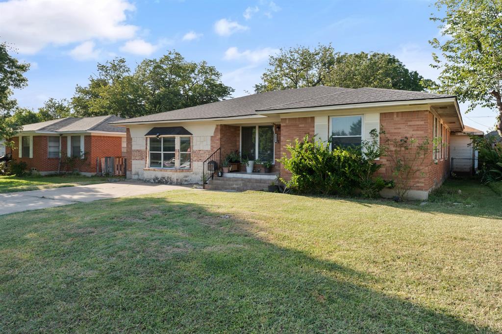 2439 Inadale Avenue Property Photo 4
