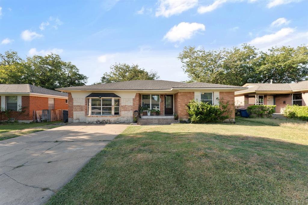 2439 Inadale Avenue Property Photo 5