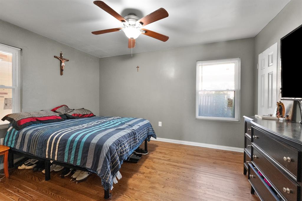 2439 Inadale Avenue Property Photo 15