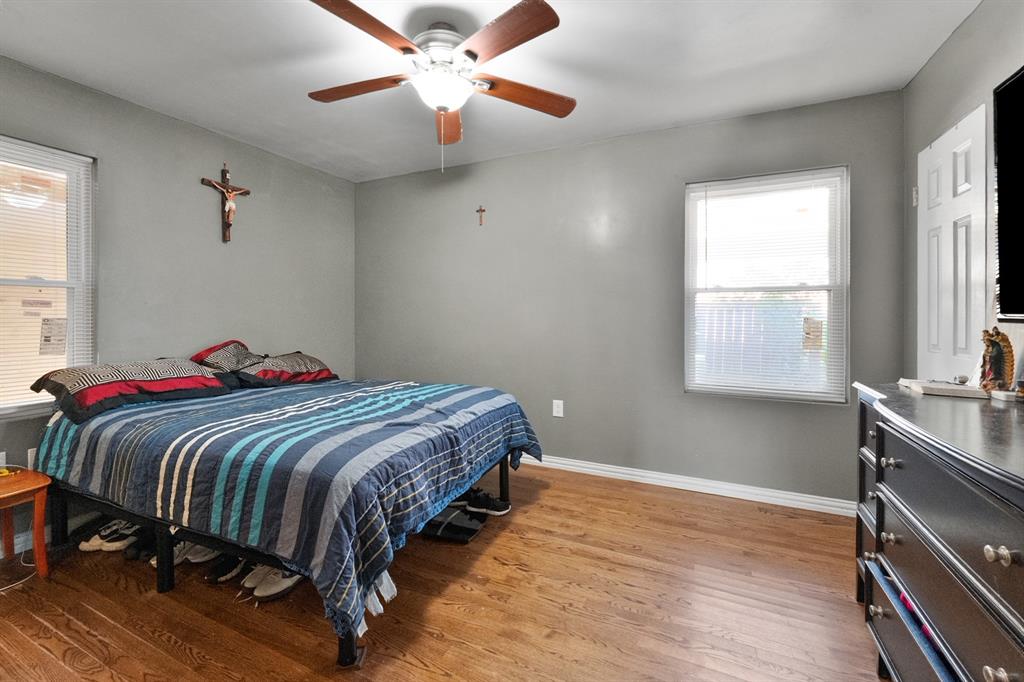 2439 Inadale Avenue Property Photo 16