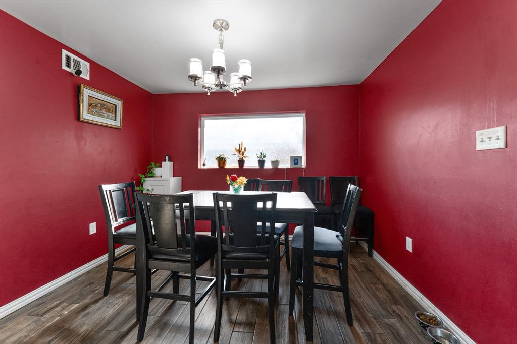 2439 Inadale Avenue Property Photo 19