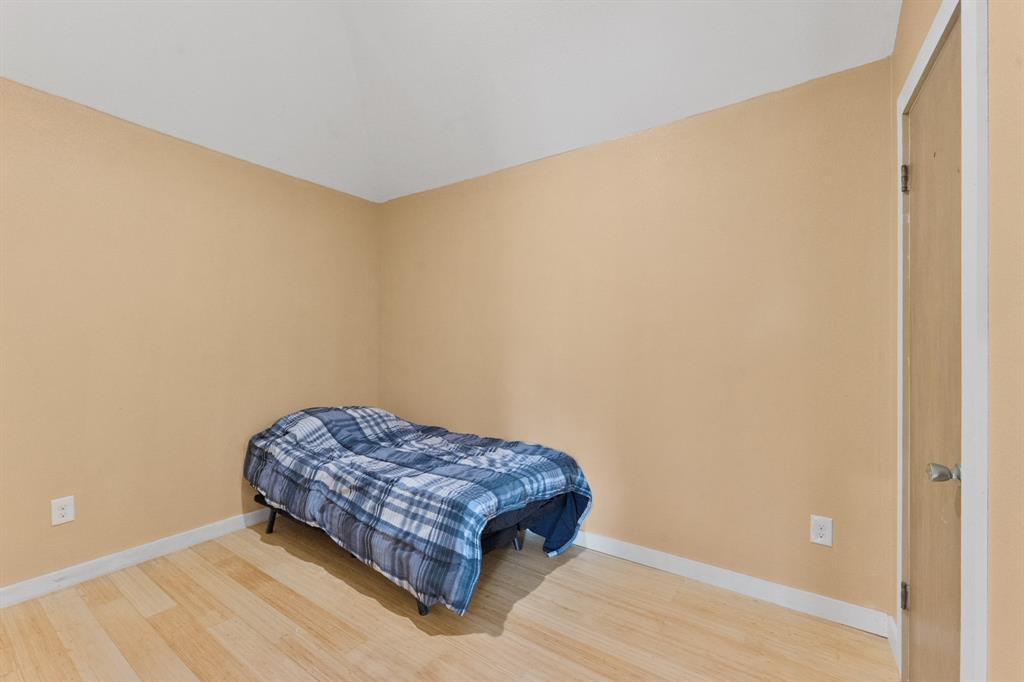 2439 Inadale Avenue Property Photo 26