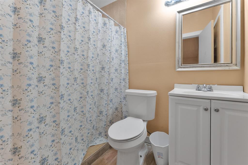 2439 Inadale Avenue Property Photo 27