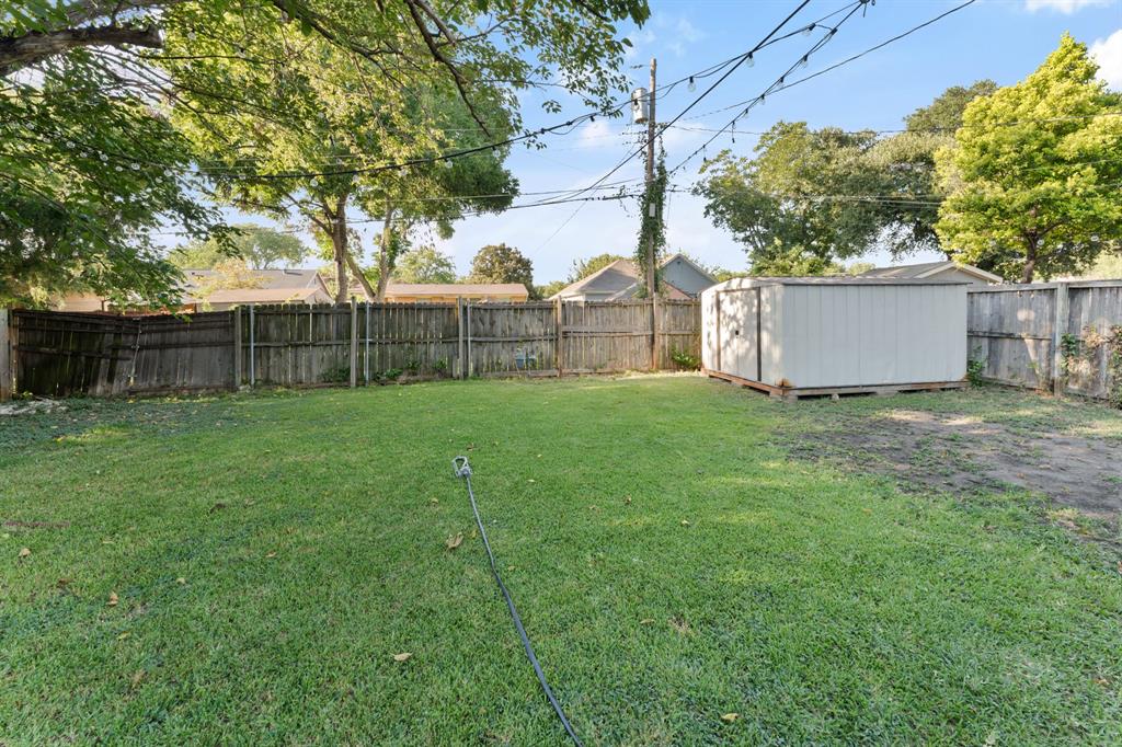 2439 Inadale Avenue Property Photo 28