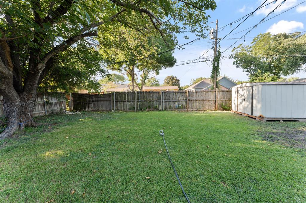 2439 Inadale Avenue Property Photo 29
