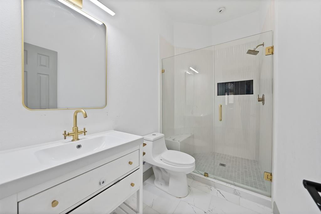 4535 Westchester Glen Drive Property Photo 16