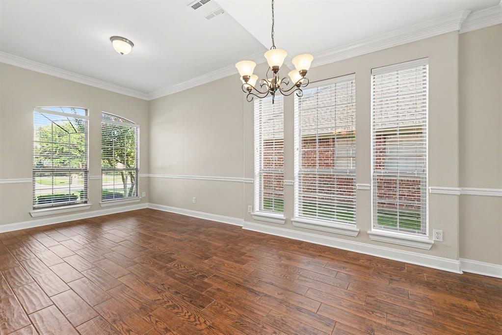 221 Chapel Hill Drive Property Photo 4