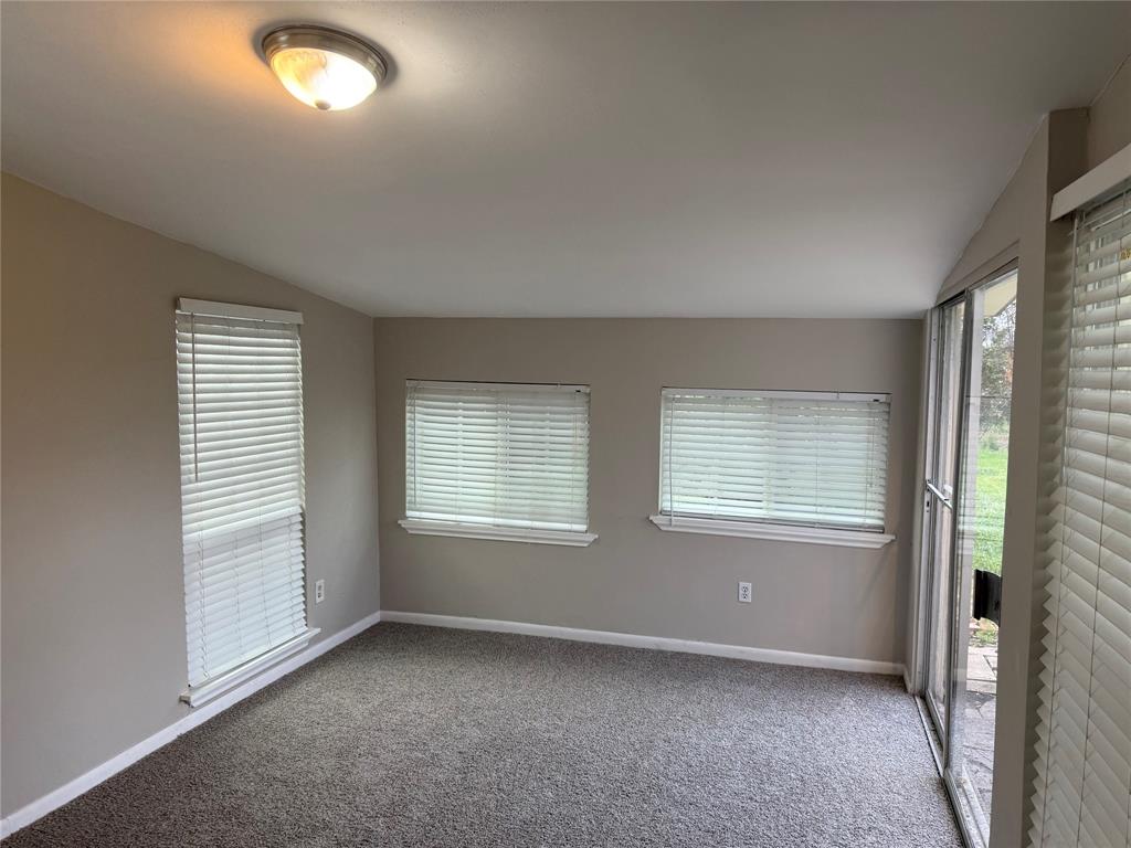 2439 Maverick Avenue Property Photo 5