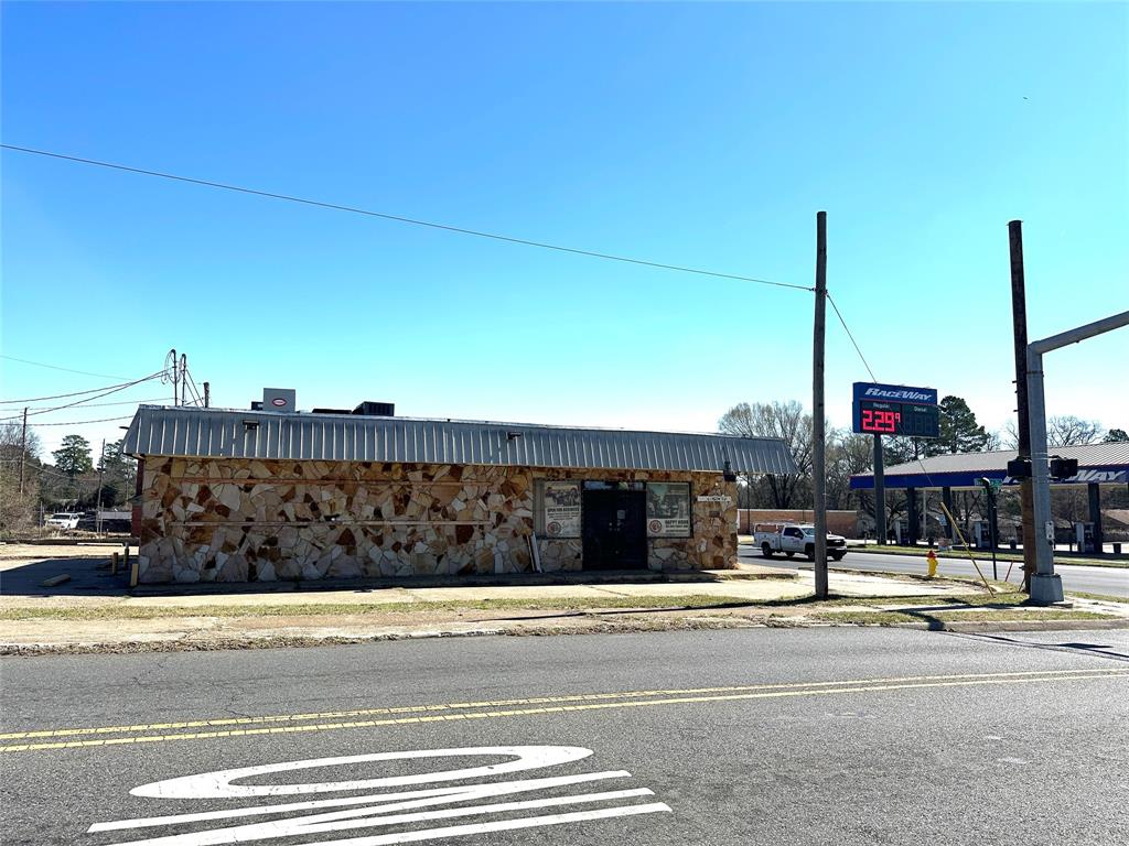 246 E 70th Street Property Photo 1