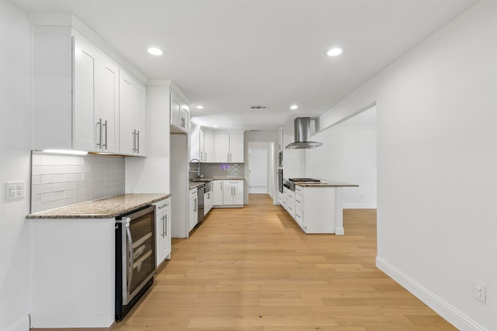 7118 Canongate Drive Property Photo 10