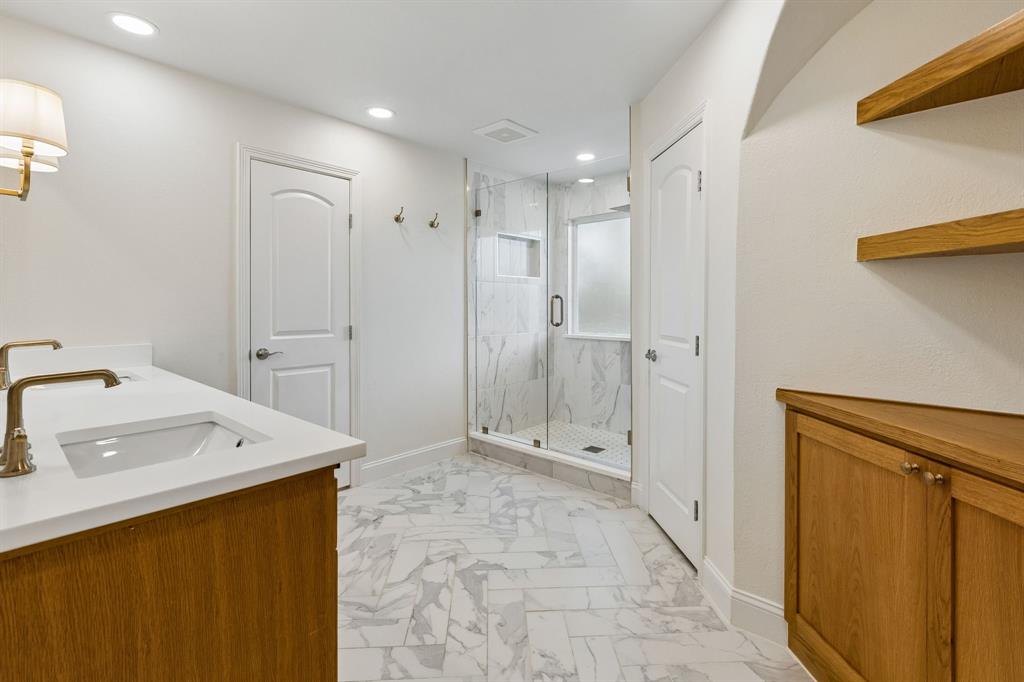 7118 Canongate Drive Property Photo 18