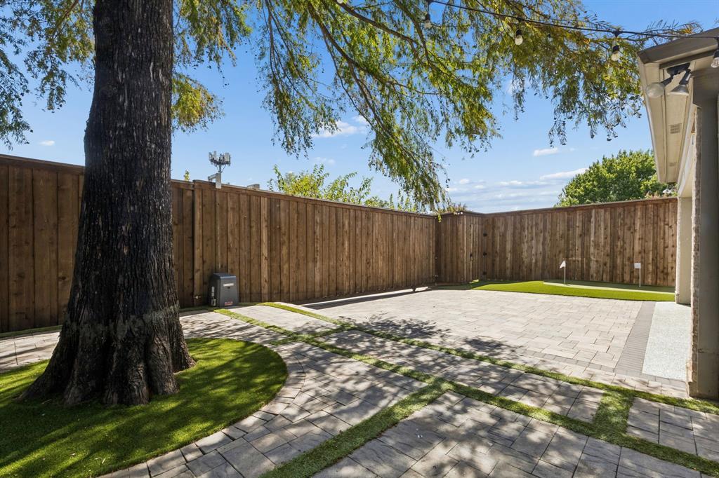 7118 Canongate Drive Property Photo 31