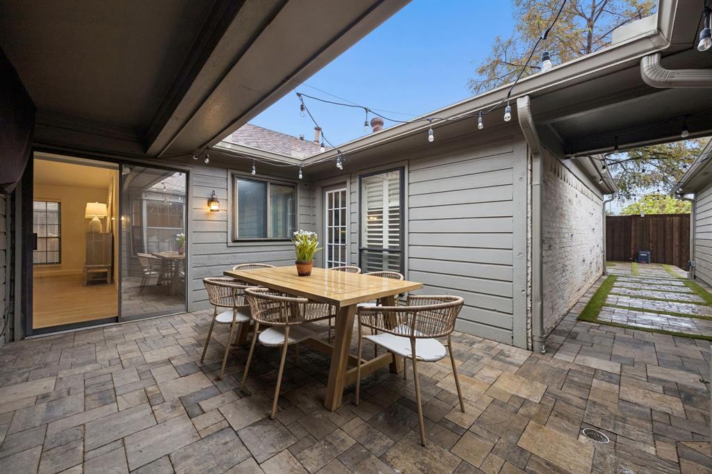 7118 Canongate Drive Property Photo 32