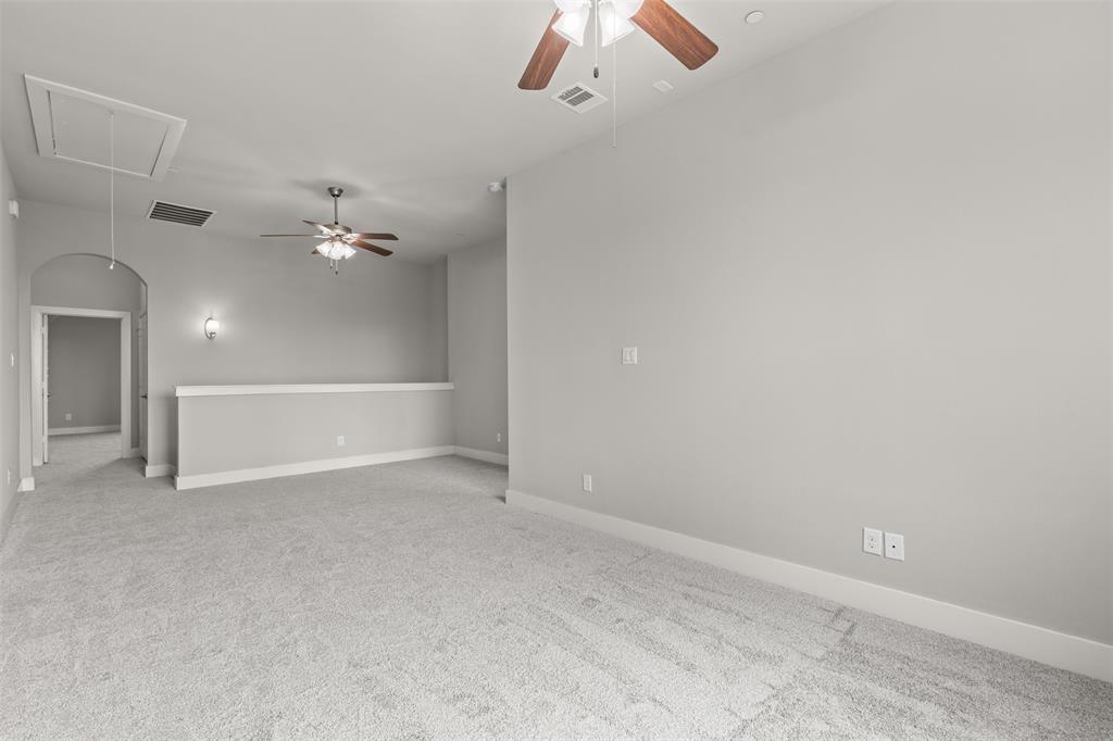 325 Featherstone Trail Property Photo 18