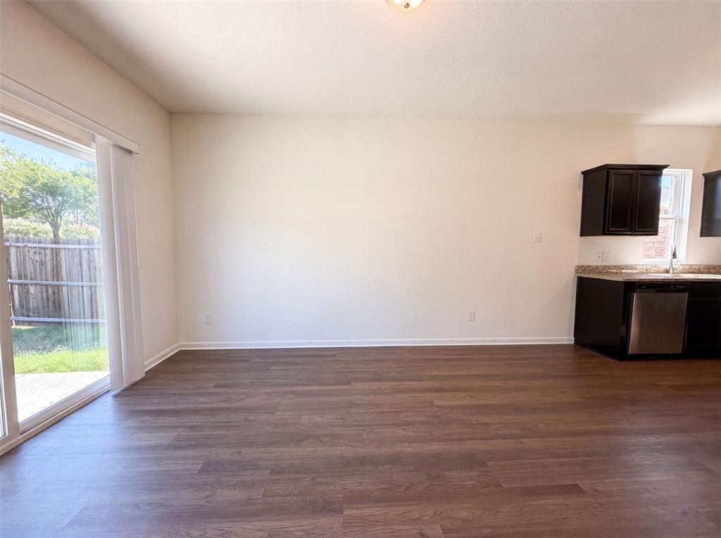 429 Starboard Drive Property Photo 8