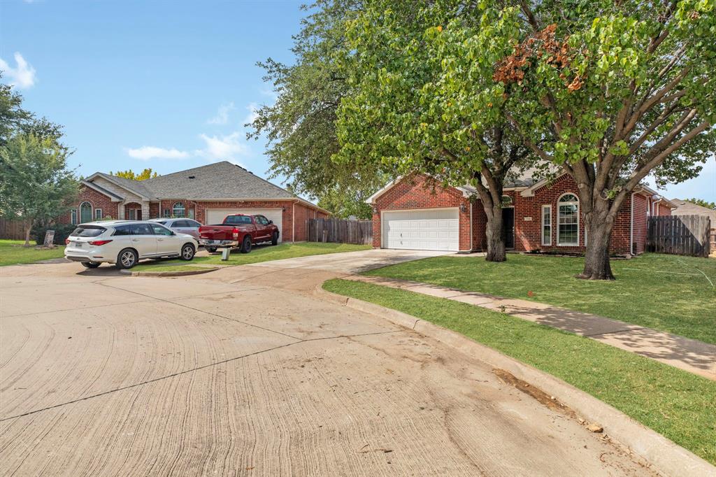 104 Bullava Court Property Photo 1