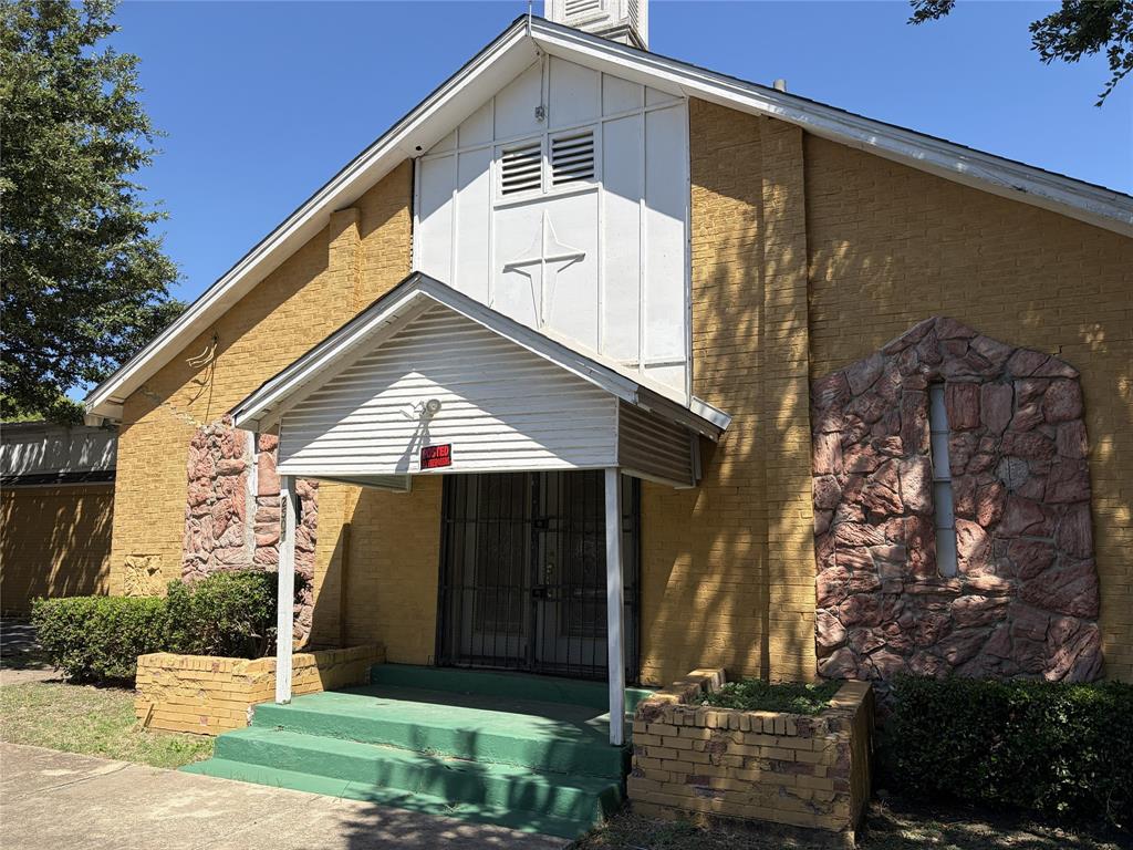 2507 Scotland Drive