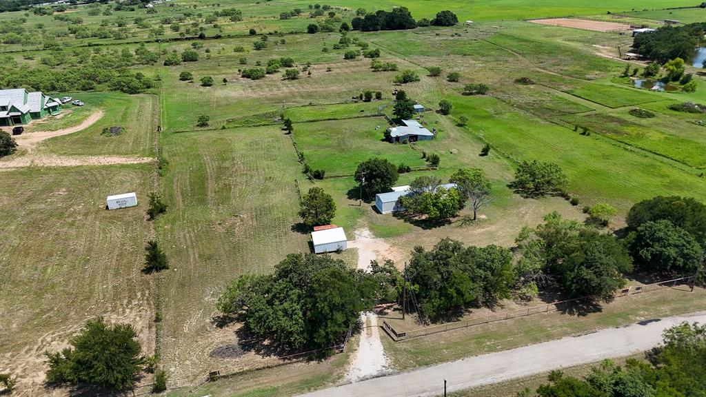 301 Dixie Road Property Photo 4