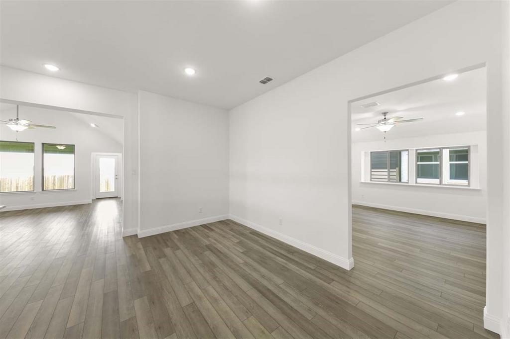 717 Clifton Drive Property Photo 2