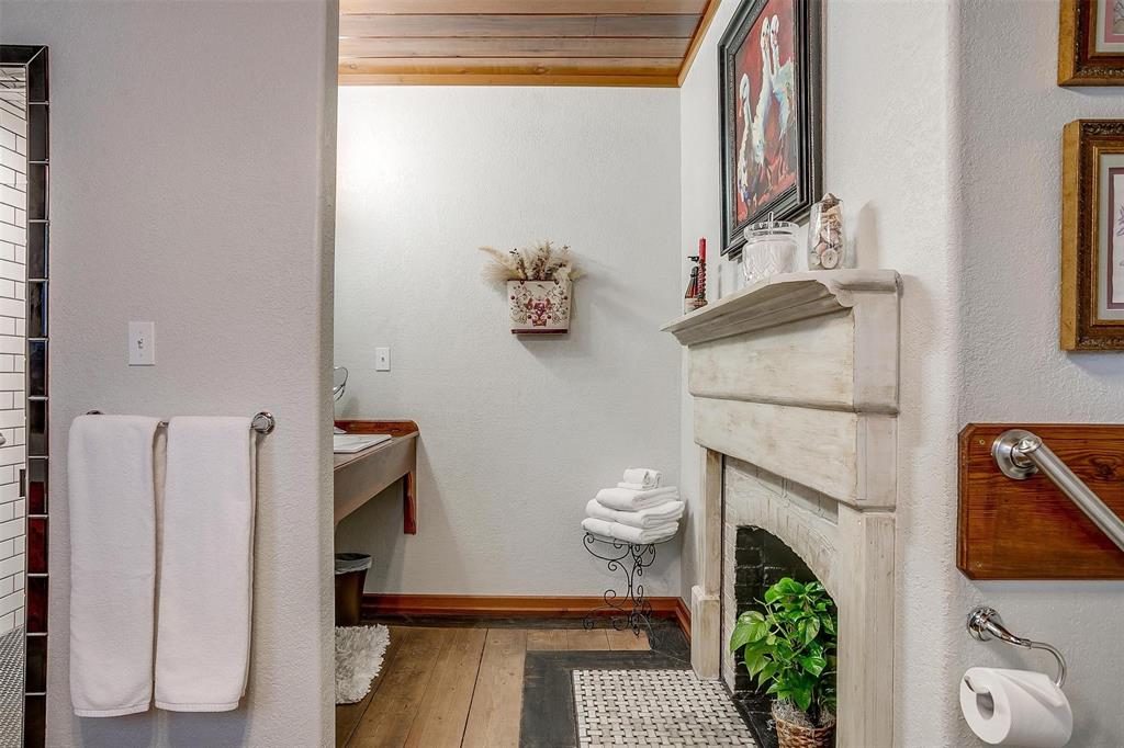 1092 W Tarleton Street Property Photo 18