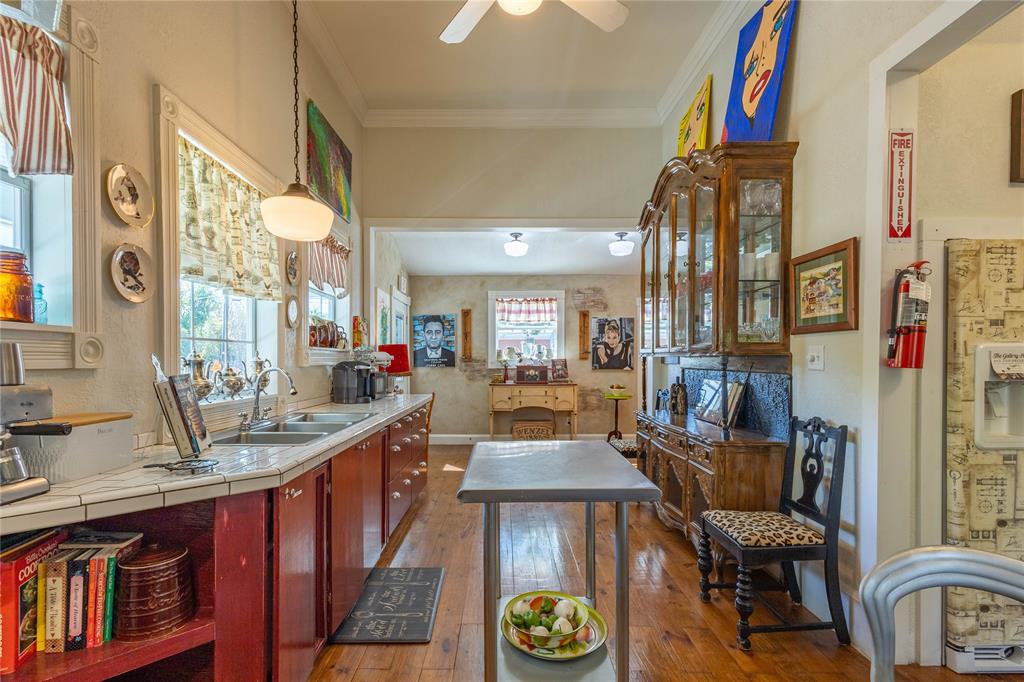 1092 W Tarleton Street Property Photo 26