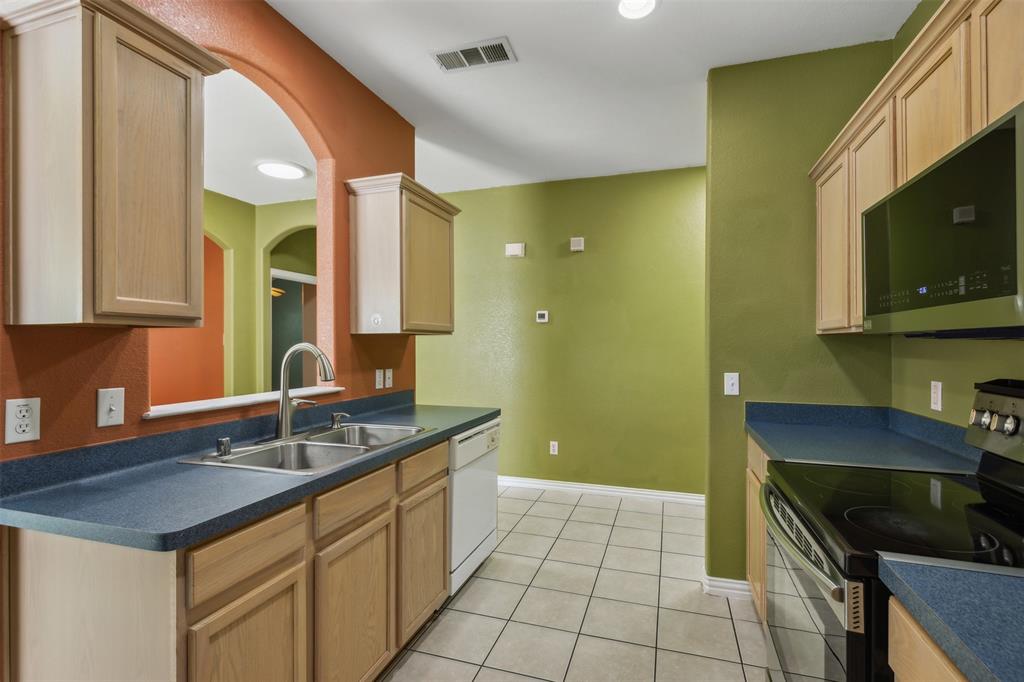 8614 Torreon Court Property Photo 10