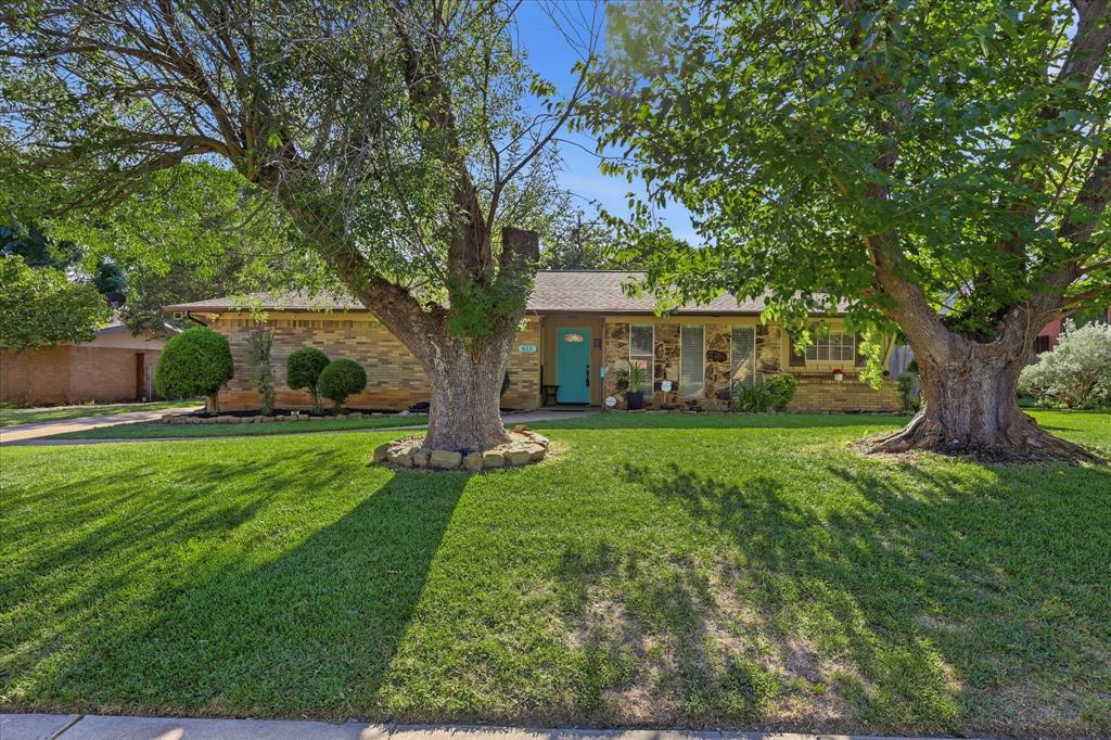 615 Misty Glen Drive Property Photo 1