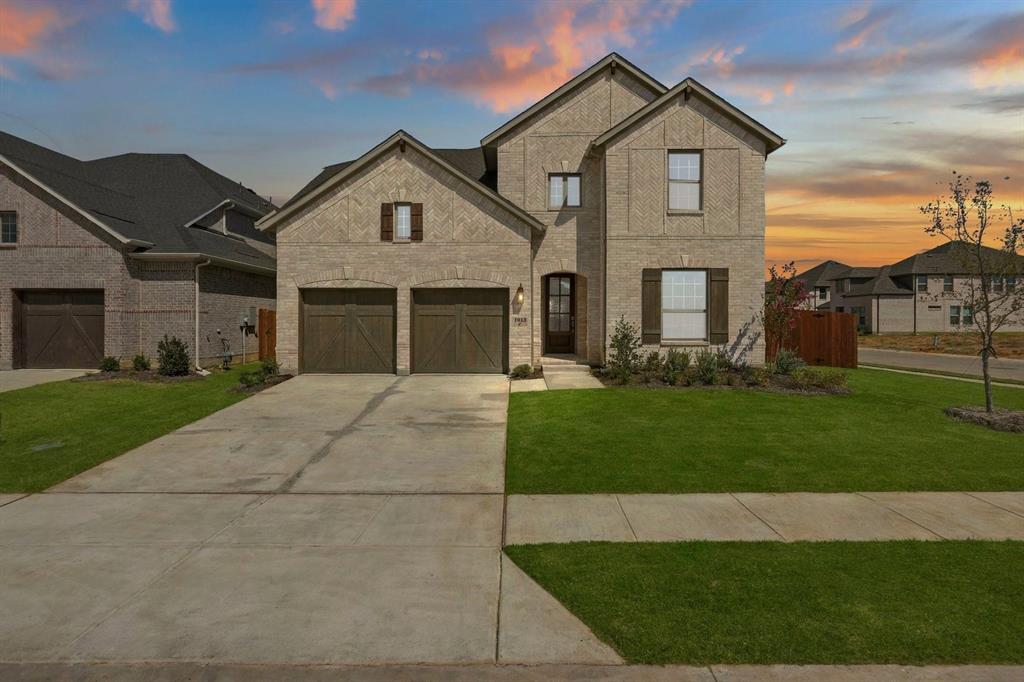 1013 Malachite Way Property Photo 2
