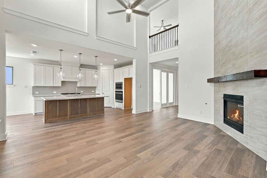 1013 Malachite Way Property Photo 16