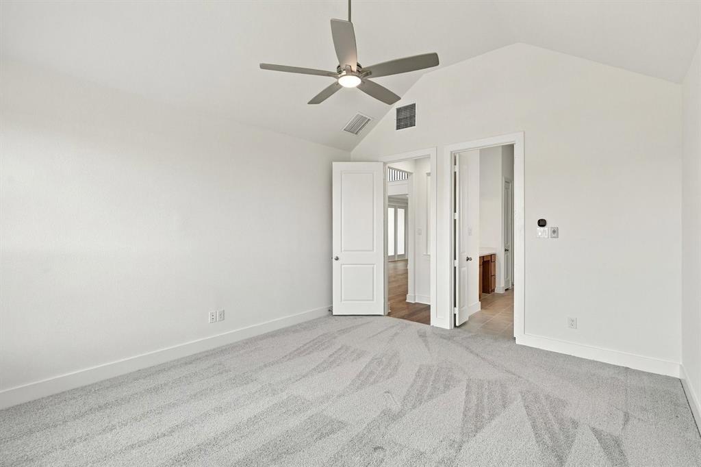 1013 Malachite Way Property Photo 21