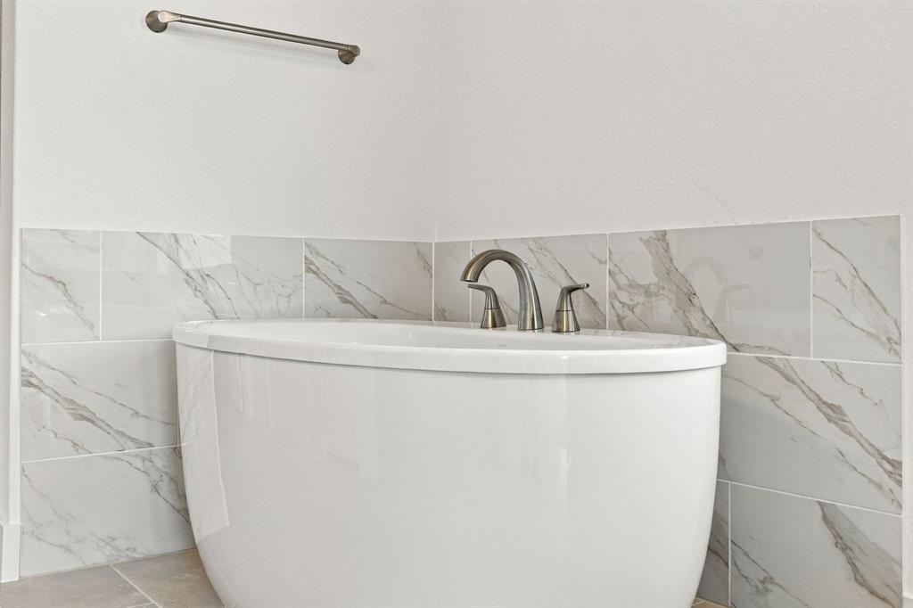 1013 Malachite Way Property Photo 26