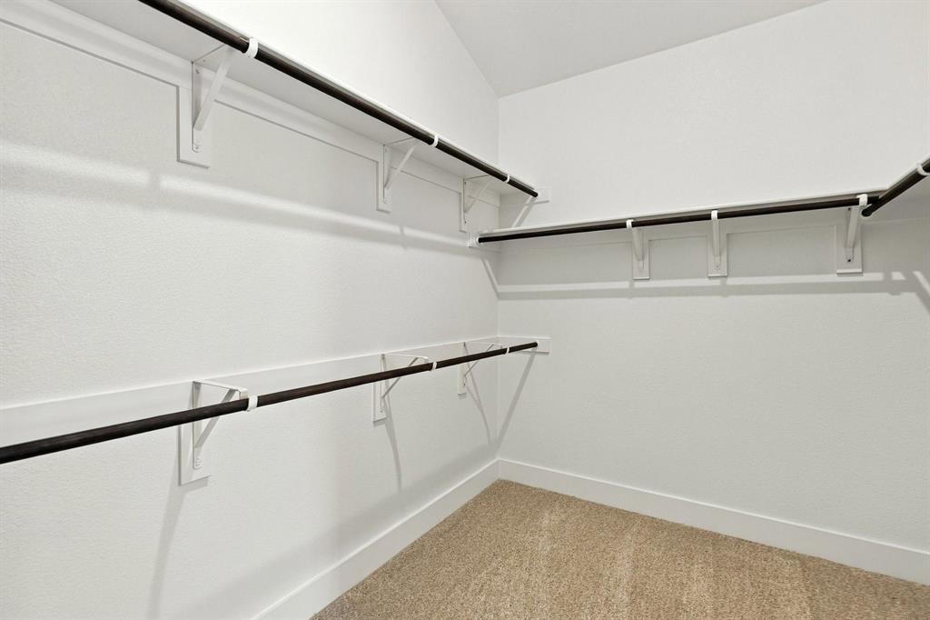 1013 Malachite Way Property Photo 28