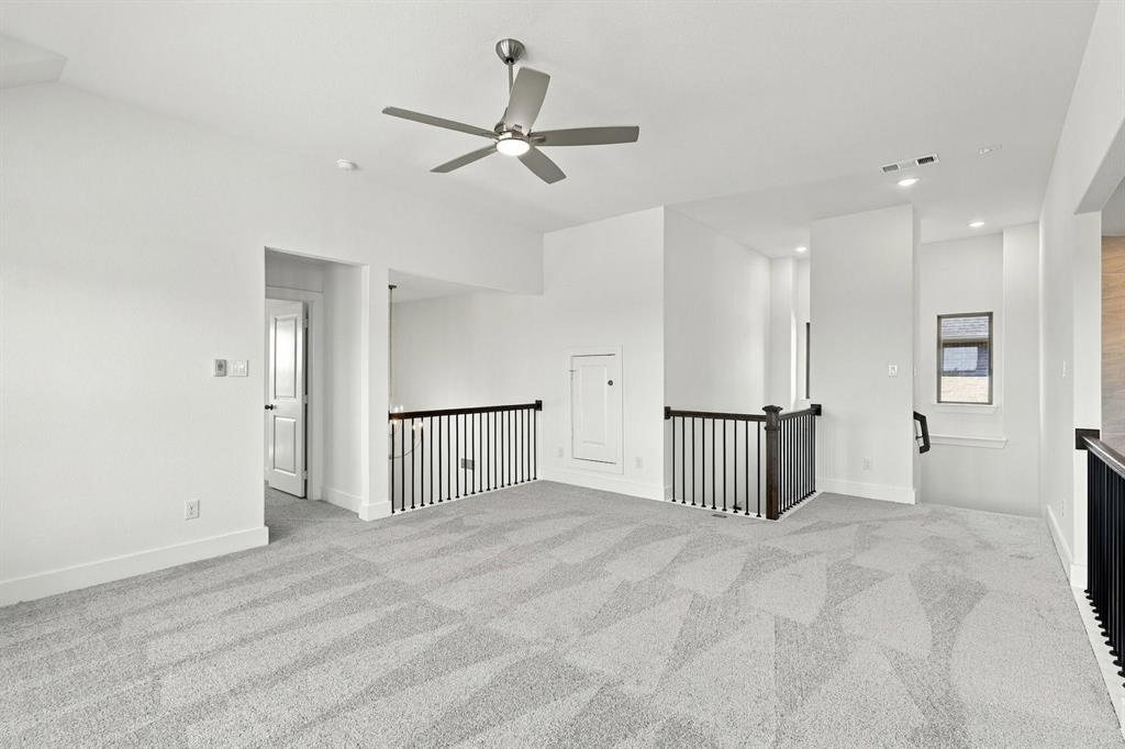 1013 Malachite Way Property Photo 31
