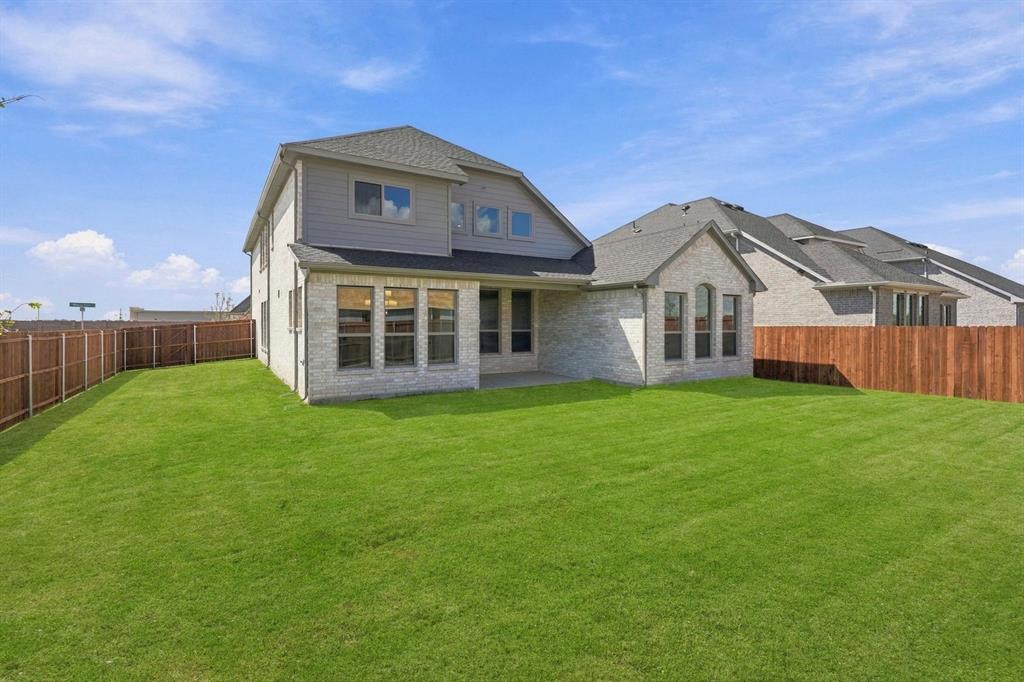 1013 Malachite Way Property Photo 35