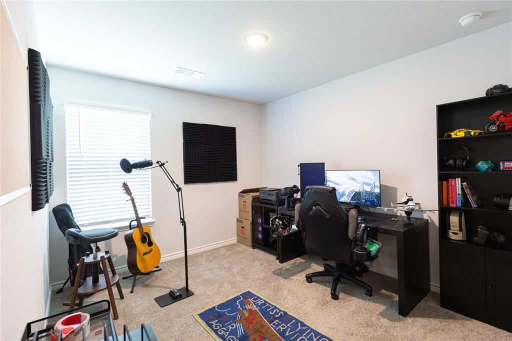 1137 Takeoff Avenue Property Photo 11