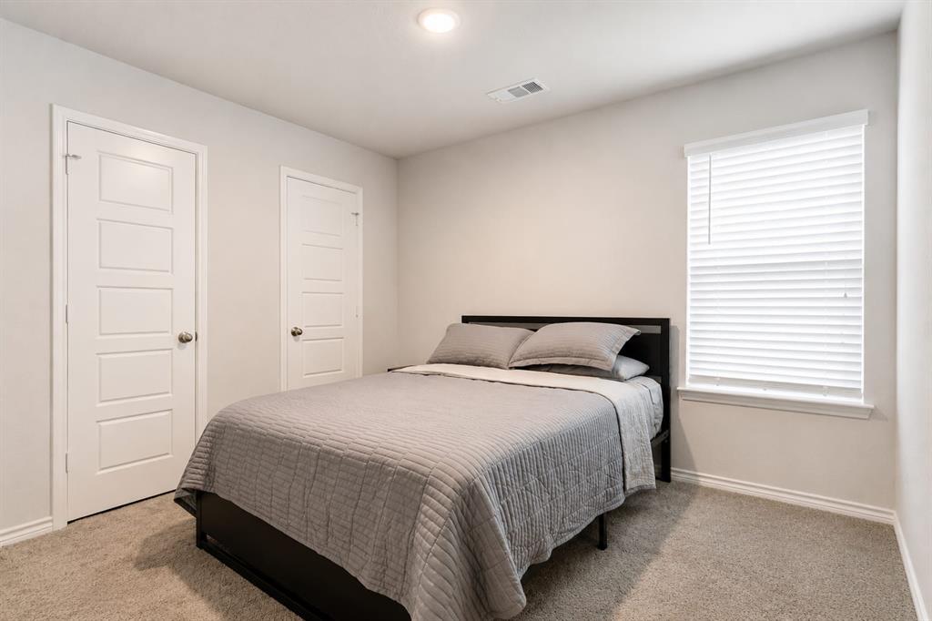 1137 Takeoff Avenue Property Photo 13